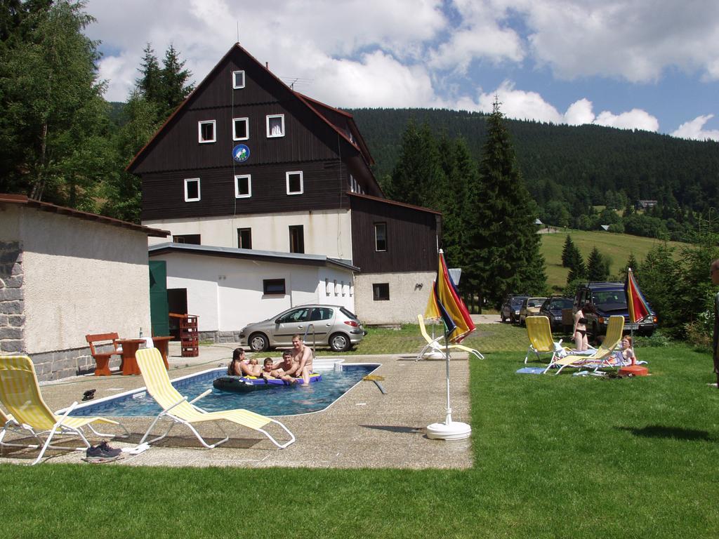 Hotel Flora Dolni Misecky Vítkovice Kültér fotó